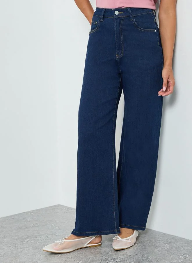 ستايلي جينز بقصة أرجل واسعة وخصر عالي